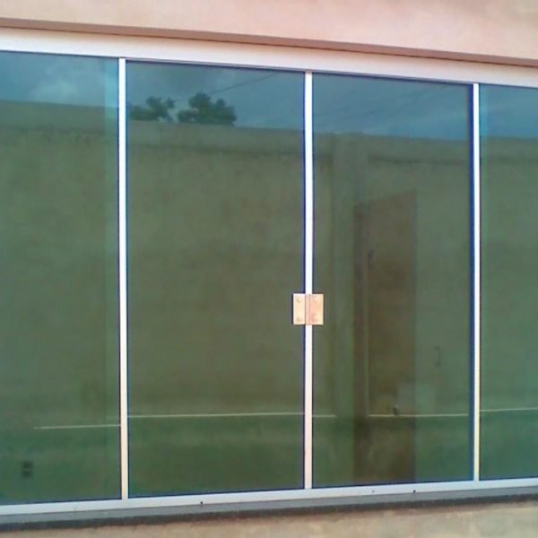 Temperbox vidraçaria -Janela de vidro Incolor de 2000x1000